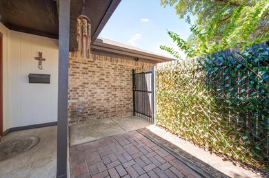 7530 April Ln, North Richland Hills, TX 76182 - photo 5