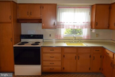 2613 Heritage Farm Dr, Wilmington, DE 19808 - photo 6