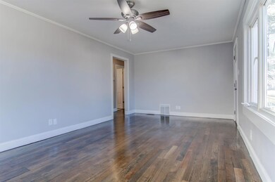 127 N Wiggs St, Griffith, IN 46319 - photo 5