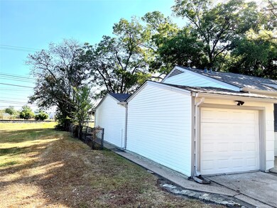 2903 Shady Park Dr, Houston, TX 77017 - photo 5