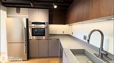 51 E Broadway Ave unit 101, Fairfield, IA 52556 - photo 6