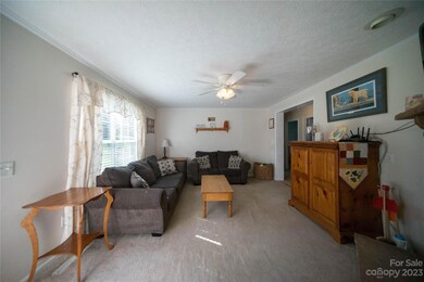 185 Dunlap Gate Rd, Statesville, NC 28625 - photo 4