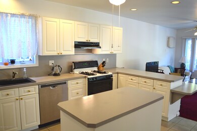 25 Renwick Ave, Staten Island, NY 10301 - photo 7