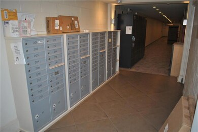 Coliseum Place Apartments unit 217, New Orleans, LA 70130 - photo 5