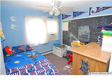 427 Melrose Way, Aberdeen, NJ 07721 - photo 6