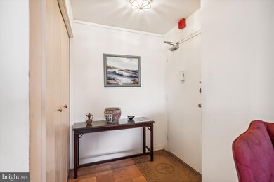 Park Sutton Condominiums unit 916, Silver Spring, MD 20910 - photo 6