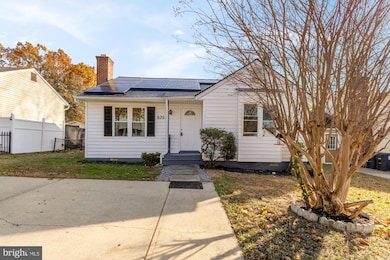 6307 Headen Jordan Ave, Riverdale Park, MD 20737 - photo 2