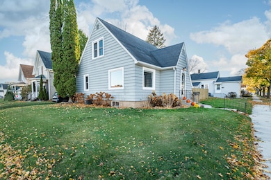 803 Custer Ave, Sheboygan, WI 53081 - photo 4