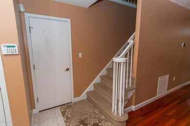 9 Glen Oaks Ct, Old Bridge, NJ 08857 - photo 5