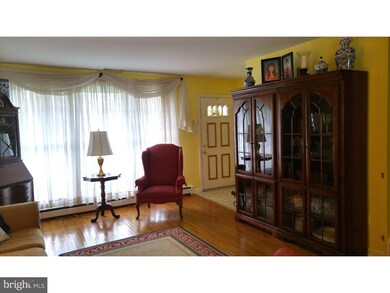 4409 Chandler Dr, Brookhaven, PA 19015 - photo 3