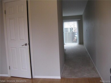 1859 Wickham St unit 141, Royal Oak, MI 48073 - photo 3