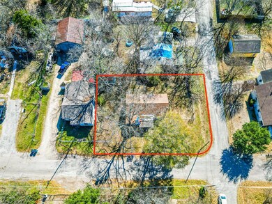 1629 W 10th Ave, Corsicana, TX 75110 - photo 2