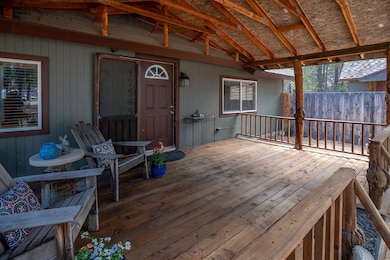 Front covered porch!