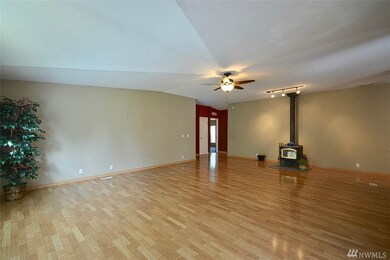 10924 Clark Rd SE unit 10, Yelm, WA 98597 - photo 5