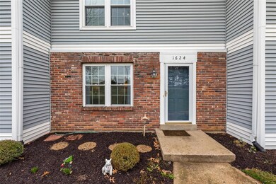 Move in Ready 2 Bed, 1.5 Bath Townhome with finish