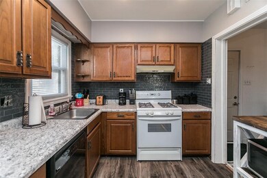 1121 23rd St SE, Cedar Rapids, IA 52403 - photo 7