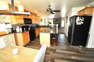 2182 Woodridge Dr, Macungie, PA 18062 - photo 4