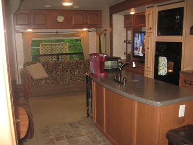 5. Chandler - Kitchen - Living