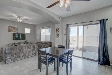 Eat-in Kitchen