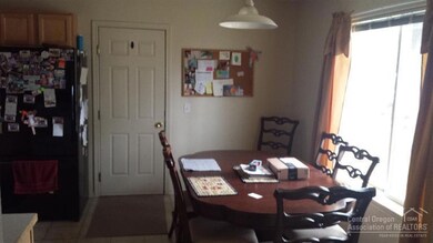 415 NE Dekalb Ave, Bend, OR 97701 - photo 7