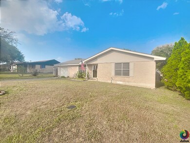1702 N Fenner St, Beeville, TX 78102 - photo 3