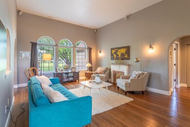 MerriLee Valentine - 04.Living room 2