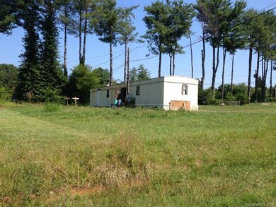 126 Kingsdale Dr, Statesville, NC 28625 - photo 2