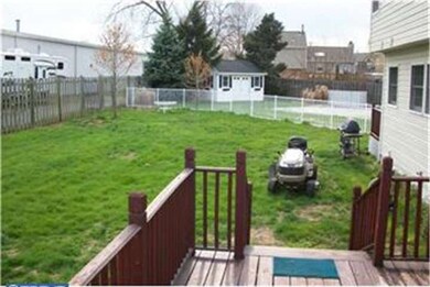 110 Juliet Rd, Morrisville, PA 19067 - photo 3