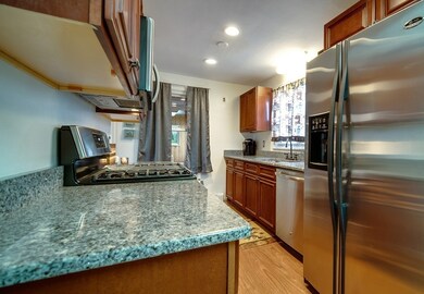 97 Arcadia Blvd, Springfield, MA 01118 - photo 4