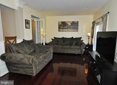 3031 Mission Square Dr, Fairfax, VA 22031 - photo 3