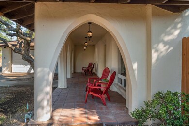 007_FRONT PORCH