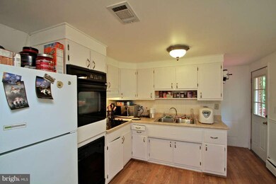 18502 Tralee Ln, Triangle, VA 22172 - photo 5