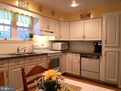 2017 Birchwood Dr, Norristown, PA 19401 - photo 5