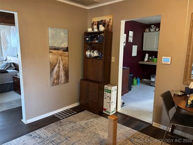 1722 N 3rd St, Enid, OK 73701 - photo 7
