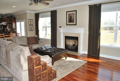 7310 Stoneleigh Ct, Hughesville, MD 20637 - photo 5