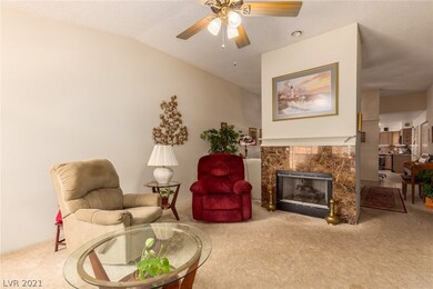 ~FAMILY/LIVING ROOM HAS A GORGEOUS FIREPLACE W/SLA