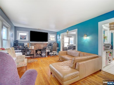 82 S Roosevelt Square, Englewood, NJ 07631 - photo 4
