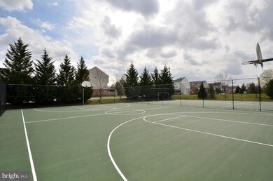 2452 Founders Way, Herndon, VA 20171 - photo 2