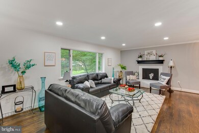 3610 Whispering Ln, Falls Church, VA 22041 - photo 3