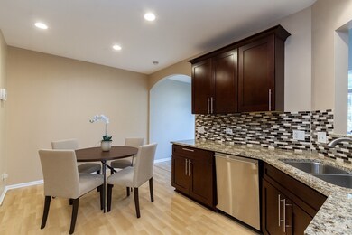 357 Lucille Ln unit 30, Schaumburg, IL 60193 - photo 4