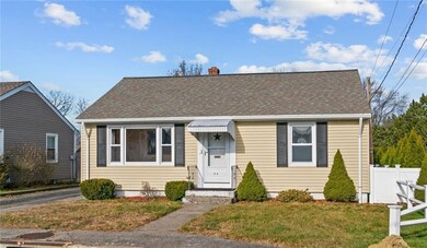 34 Bellmore Dr, Pawtucket, RI 02861 - photo 3
