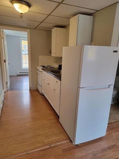 9 Wight St unit 7, Raymond, NH 03077 - photo 5