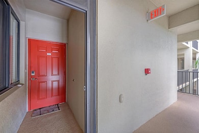 7121 River Hammock Dr unit 302, Bradenton, FL 34212 - photo 2