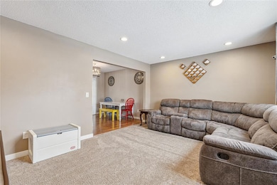 4125 SE 22nd St, Des Moines, IA 50320 - photo 3