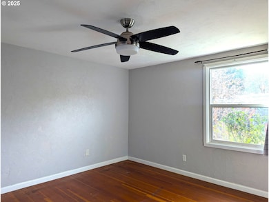 76232 Beech St, Oakridge, OR 97463 - photo 4