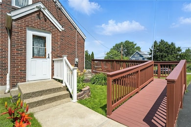 Side entrance with handicap accessibility