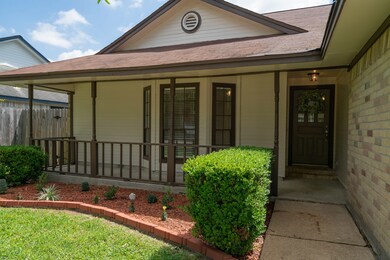 2609 N Mission Cir, Friendswood, TX 77546 - photo 2