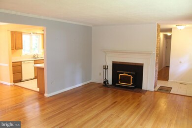 12408 Castner Ct, Fairfax, VA 22030 - photo 6