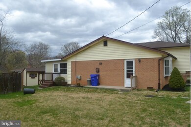 14304 Blackmon Dr, Rockville, MD 20853 - photo 3