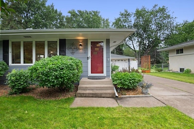 4672 Gettysburg Ave N, New Hope, MN 55428 - photo 3